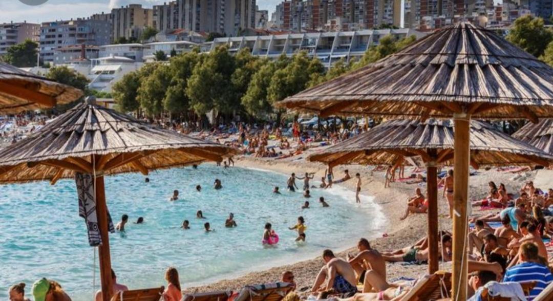 Apartment Amber S Podzemnom Garazom Σπλιτ Εξωτερικό φωτογραφία