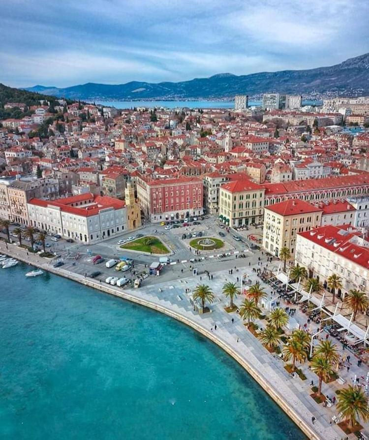 Apartment Amber S Podzemnom Garazom Σπλιτ Εξωτερικό φωτογραφία