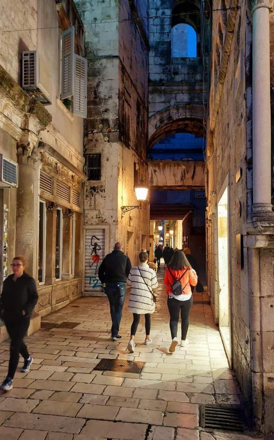 Apartment Amber S Podzemnom Garazom Σπλιτ Εξωτερικό φωτογραφία